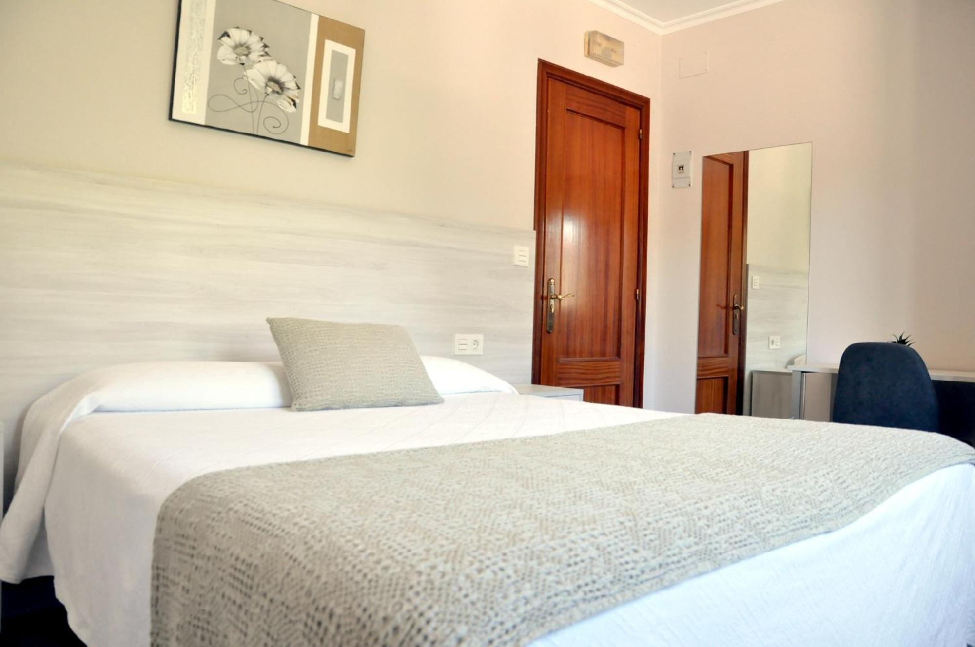 Hostal Paz Gondomar Luaran gambar
