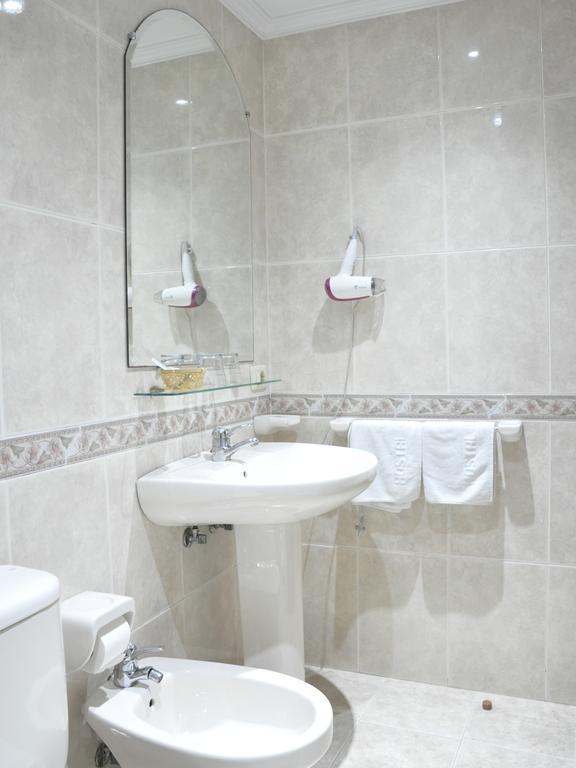 Hostal Paz Gondomar Bilik gambar